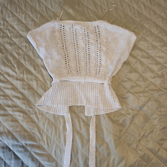 Aeropostale Cream Short Sleeved Sweater - Picture 3 of 4